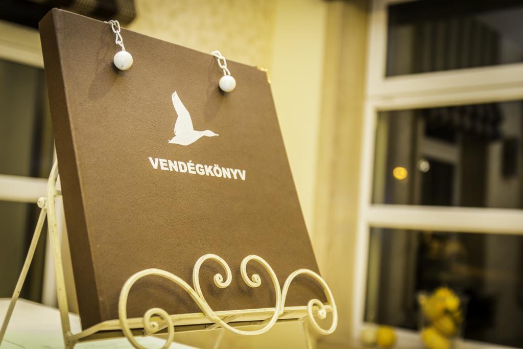 Hotel Diva Kacica Restaurant & Pansion Komárno Exteriér fotografie