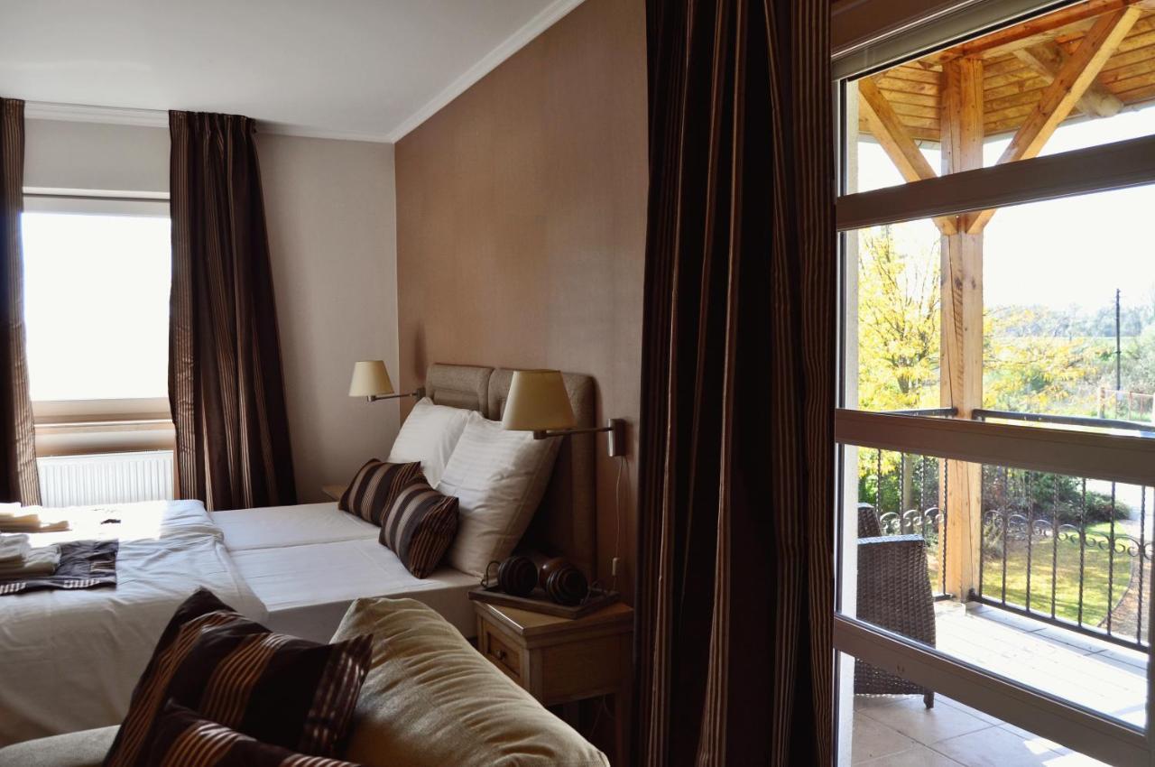 Hotel Diva Kacica Restaurant & Pansion Komárno Pokoj fotografie